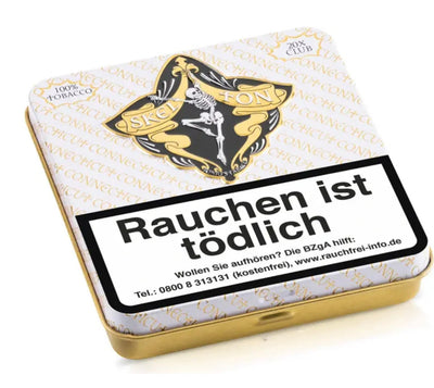 Packung SkelTon Connecticut Club Zigarillos 20 Stück, freigestellt auf weißem Hintergrund.