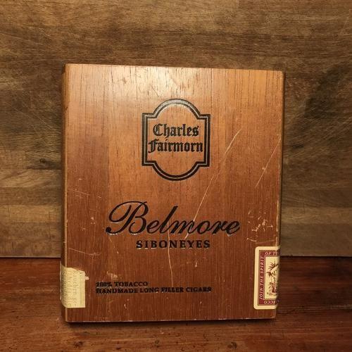 Old cigar box with leftover tobacco – LA GALANA
